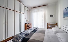Visarno & University Roomy Flat X6 With Parking
